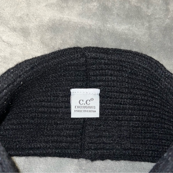 CC Exclusive ear cover - Picture 2 of 2